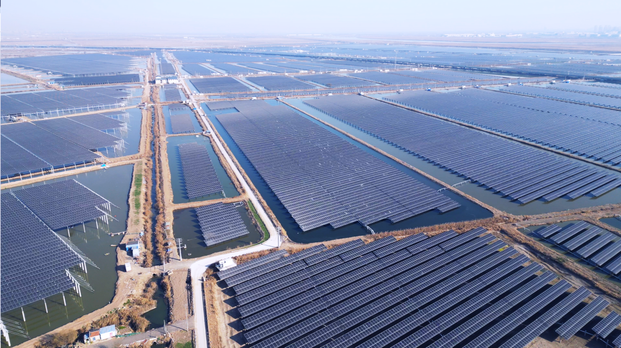 江蘇省連云港市贛榆區東尚280MW漁光互補光伏發電項目EPC總承包工程1.png